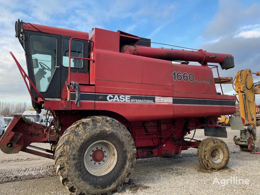 Moissonneuse-batteuse CASE IH 1660 E - Photo 3
