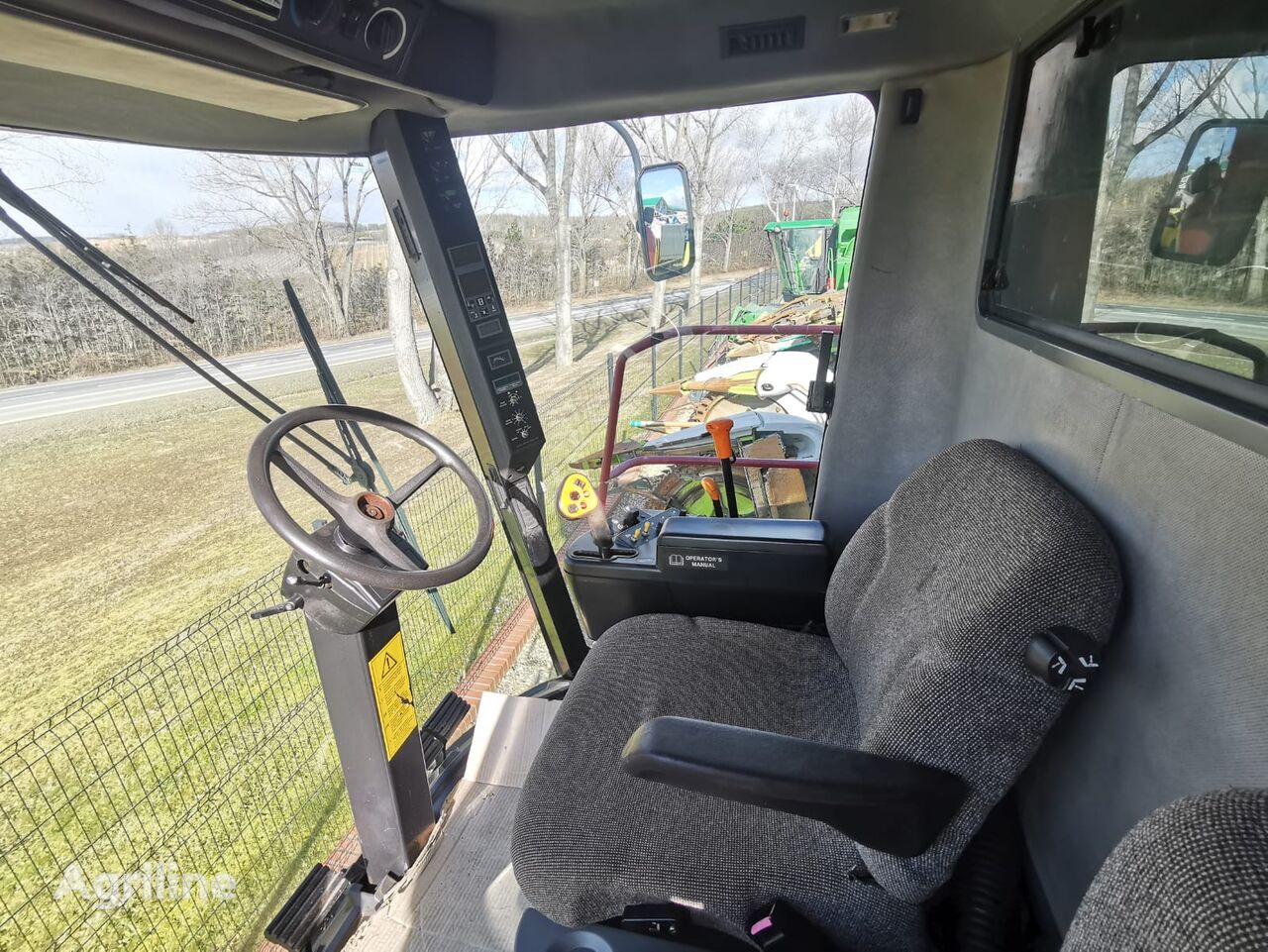 Moissonneuse-batteuse CASE IH 2388 - Photo 5