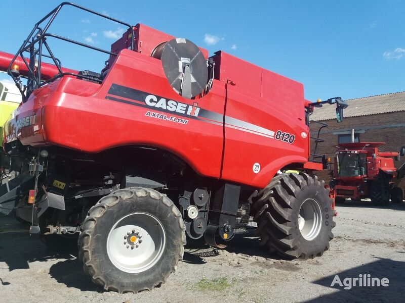 Moissonneuse-batteuse CASE IH AF 8120 - Photo 2