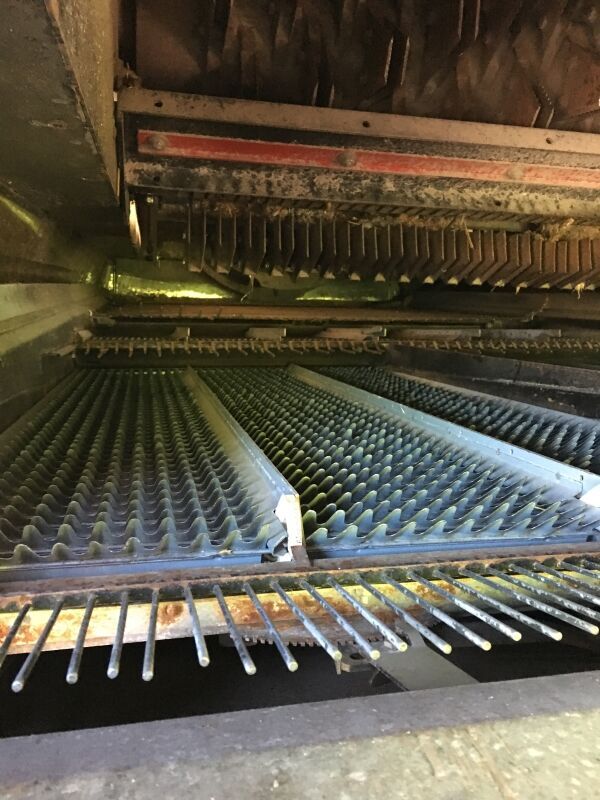 Moissonneuse-batteuse CASE IH AF 8120 - Photo 9