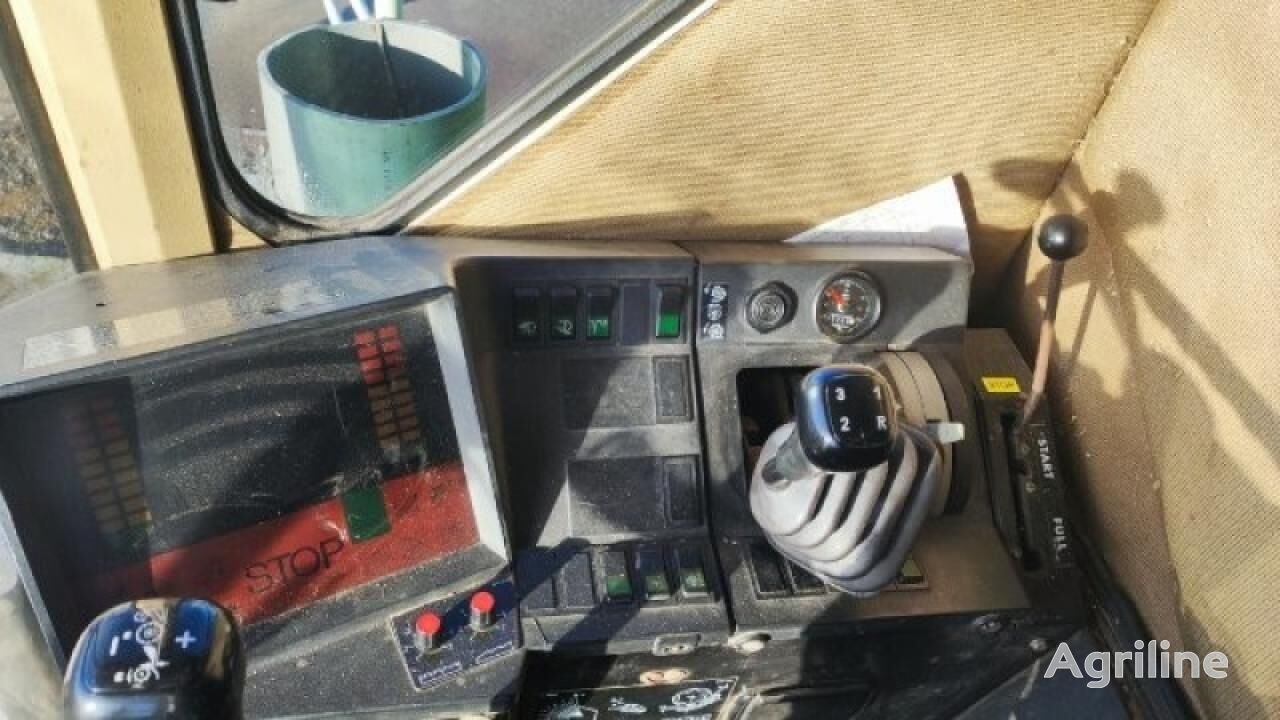 Moissonneuse-batteuse CLAAS dominator 88 spe - Photo 4