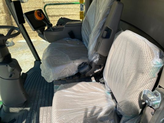 Moissonneuse-batteuse JOHN DEERE T560I HILLMASTER - Photo 7