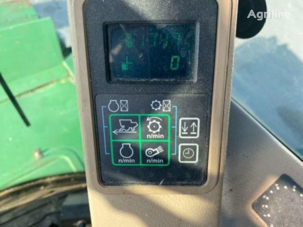 Moissonneuse-batteuse JOHN DEERE 2264 - Photo 8