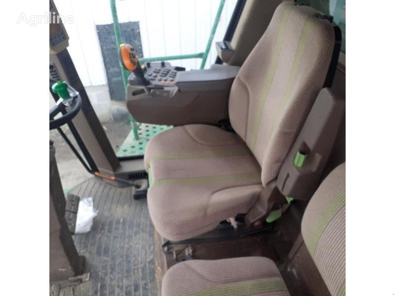 Moissonneuse-batteuse JOHN DEERE c 670 - Photo 5