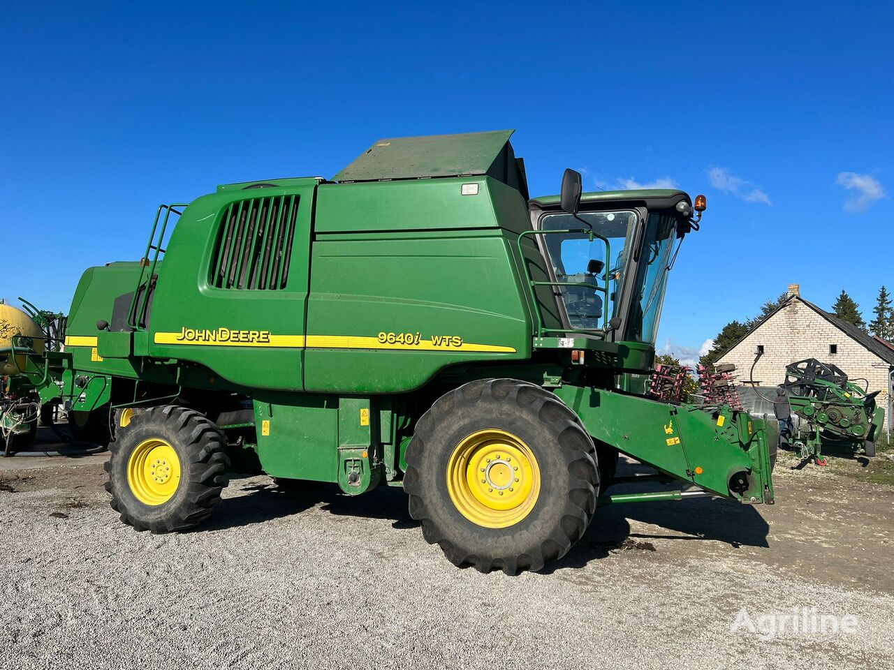 Moissonneuse-batteuse JOHN DEERE 9640i WTS - Photo 3