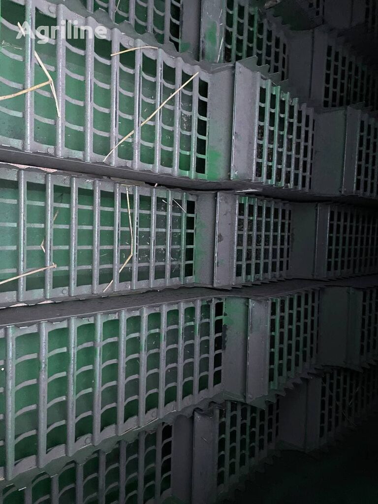 Moissonneuse-batteuse JOHN DEERE T670i - Photo 15