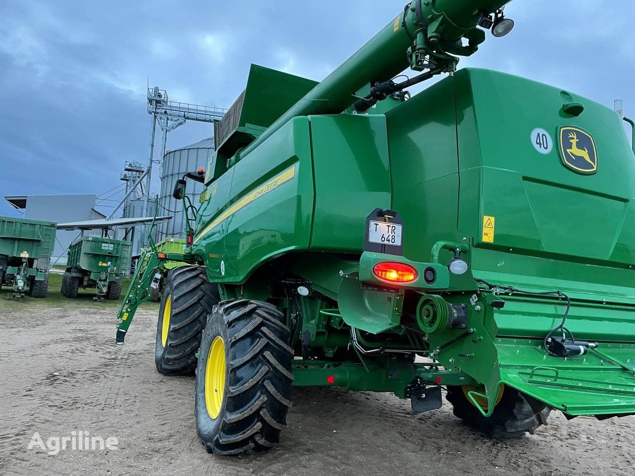 Moissonneuse-batteuse JOHN DEERE T670i - Photo 41
