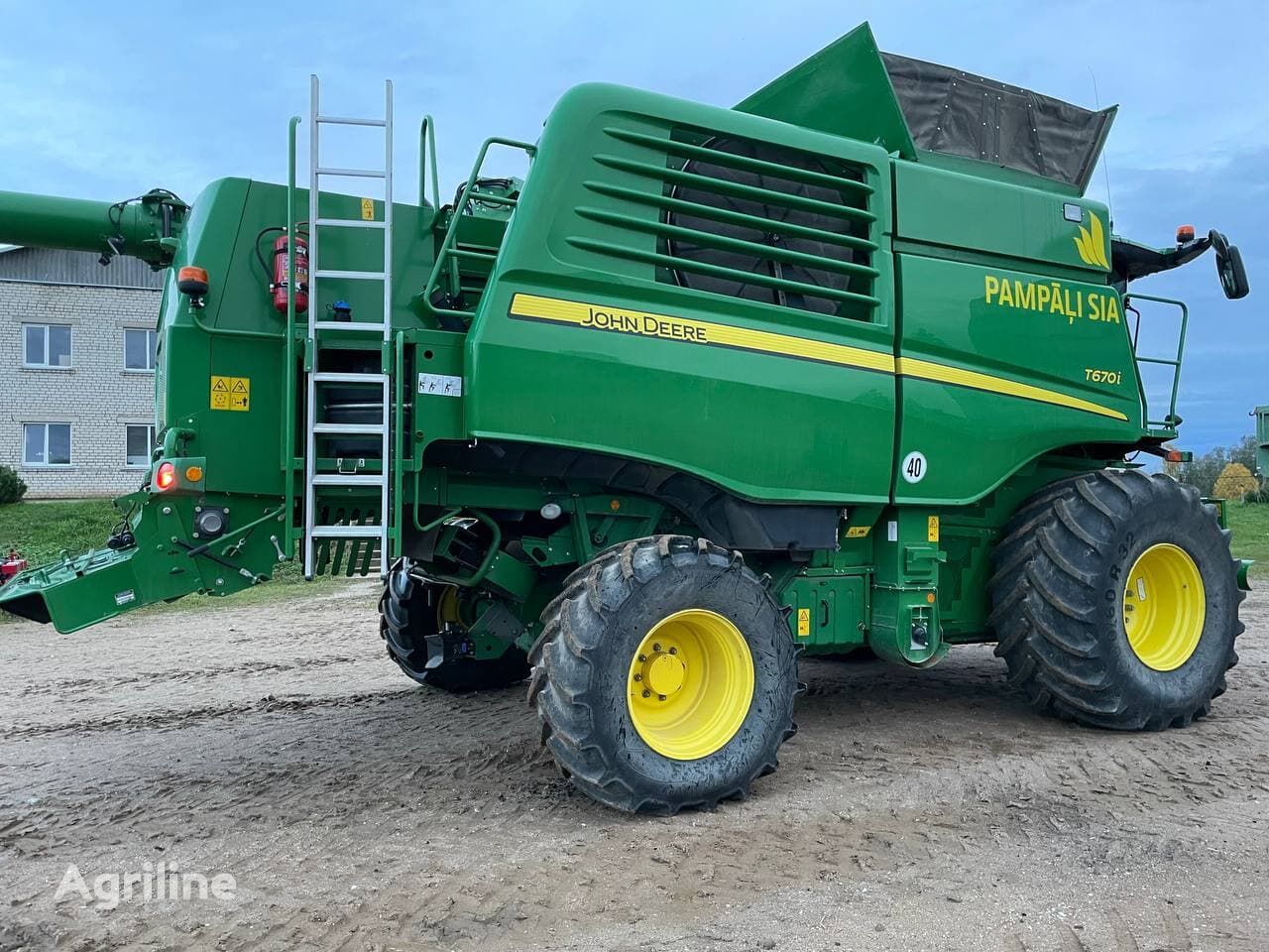 Moissonneuse-batteuse JOHN DEERE T670i - Photo 46