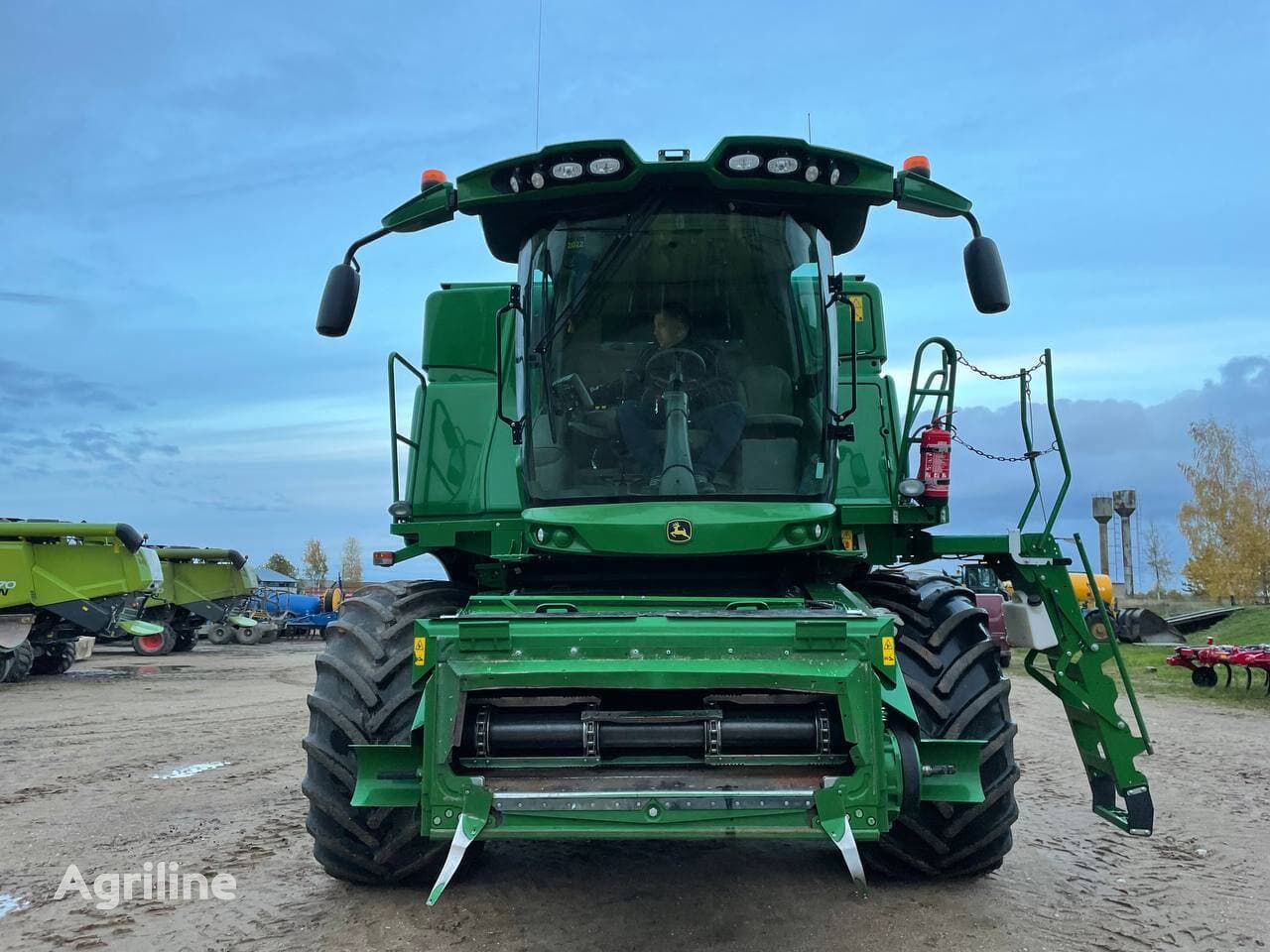 Moissonneuse-batteuse JOHN DEERE T670i - Photo 51