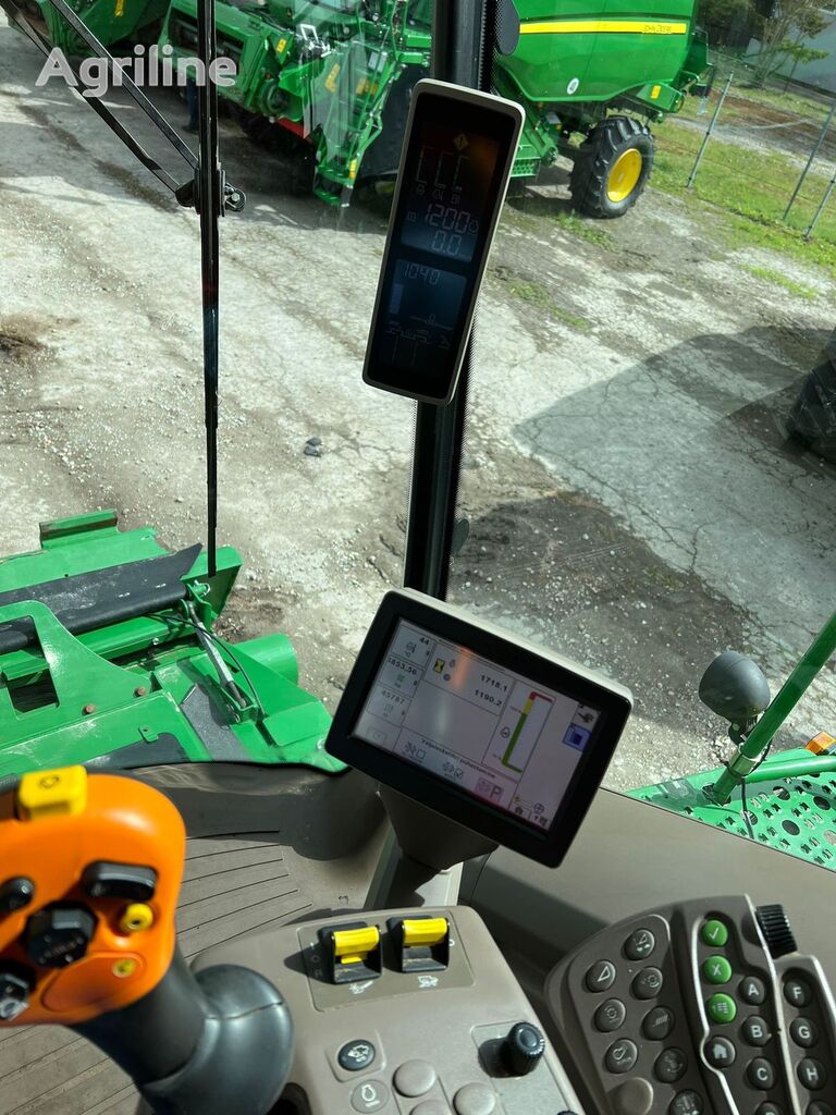 Moissonneuse-batteuse JOHN DEERE T670 - Photo 16