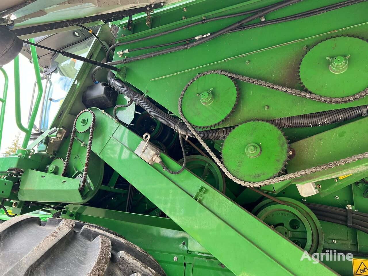 Moissonneuse-batteuse JOHN DEERE T670 - Photo 18