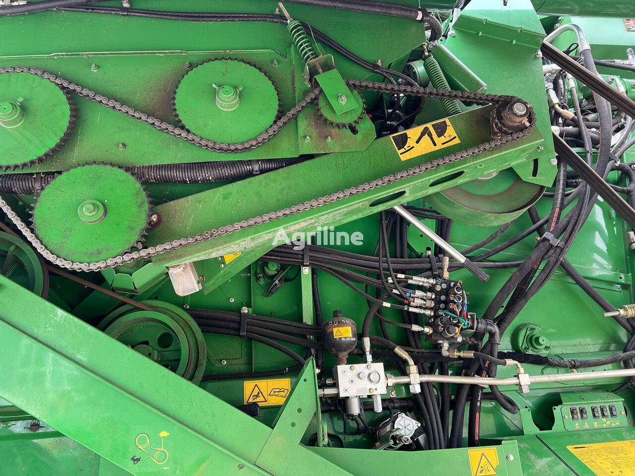 Moissonneuse-batteuse JOHN DEERE T670 - Photo 19
