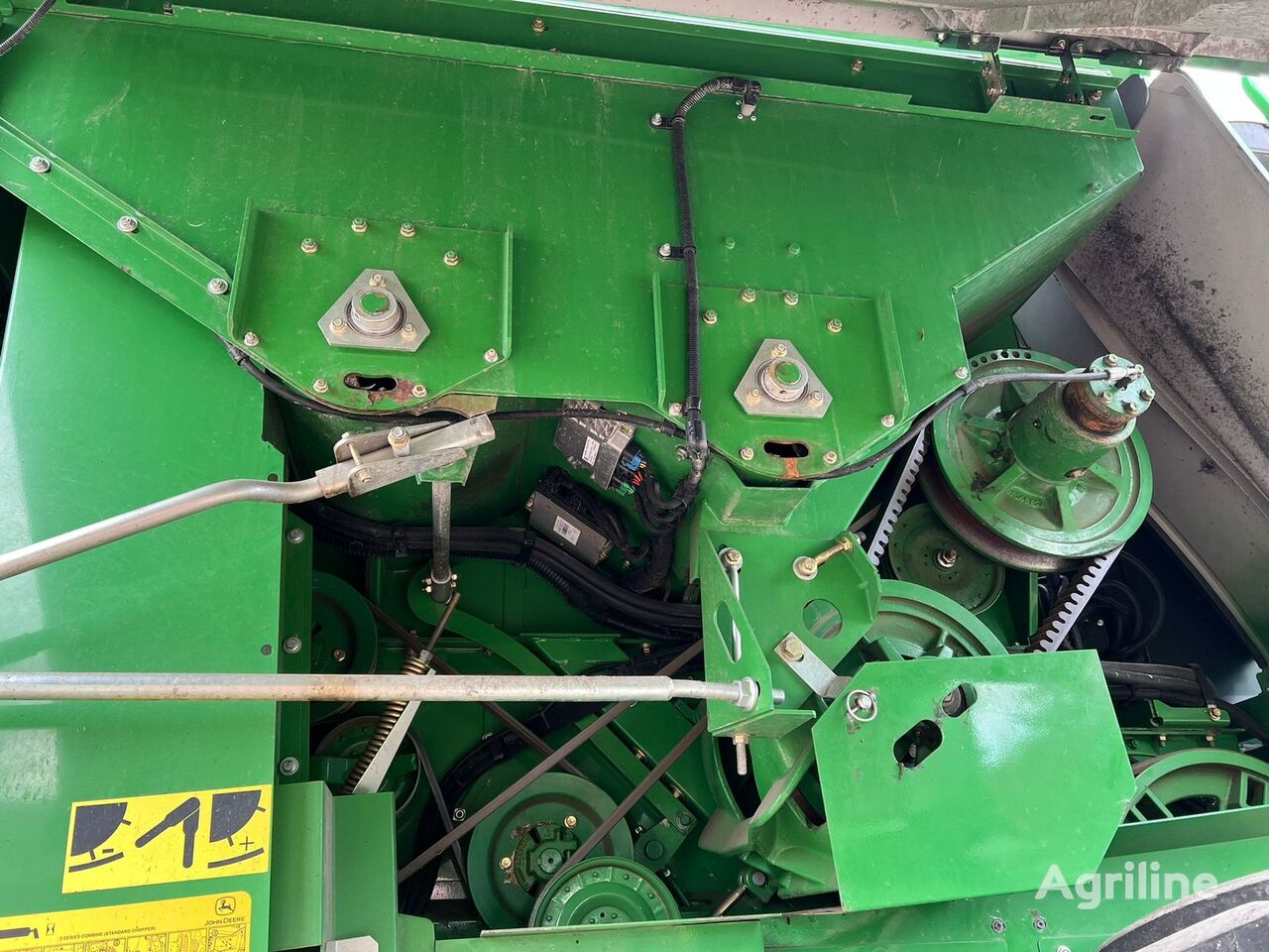 Moissonneuse-batteuse JOHN DEERE T670 - Photo 23