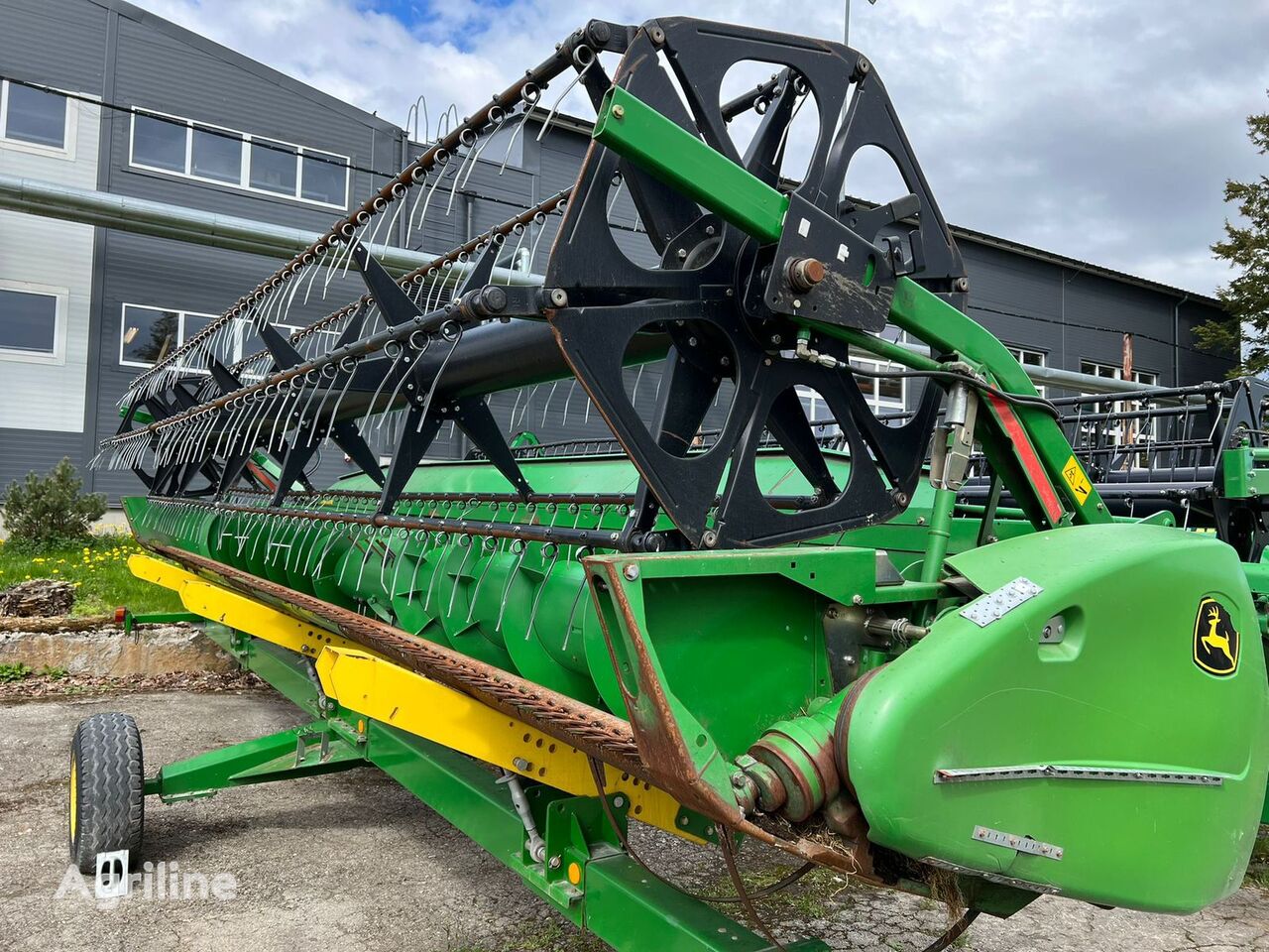 Moissonneuse-batteuse JOHN DEERE T670 - Photo 26