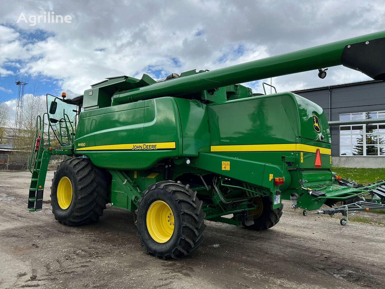 Moissonneuse-batteuse JOHN DEERE W650 - Photo 11