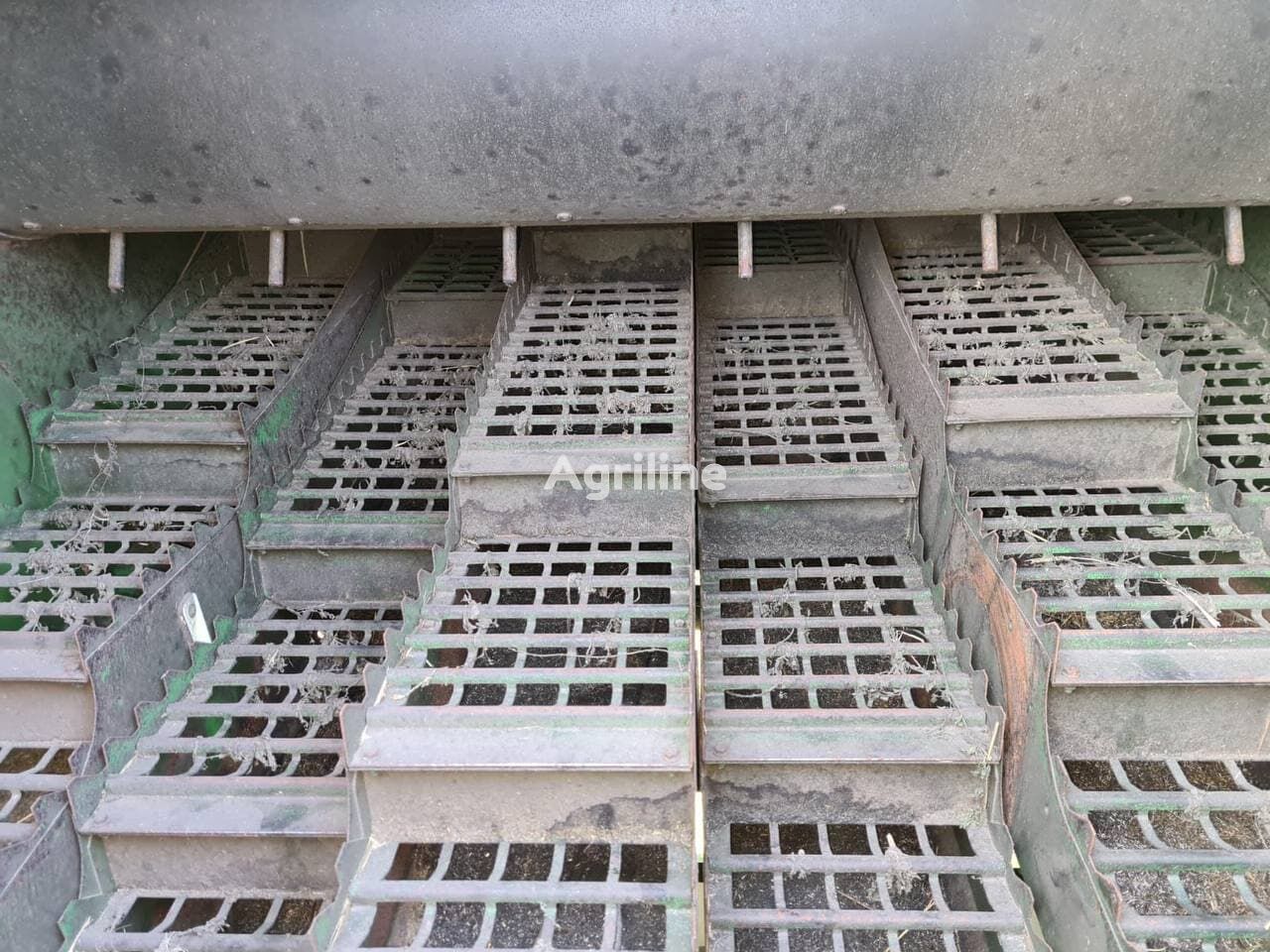 Moissonneuse-batteuse JOHN DEERE W650 - Photo 16