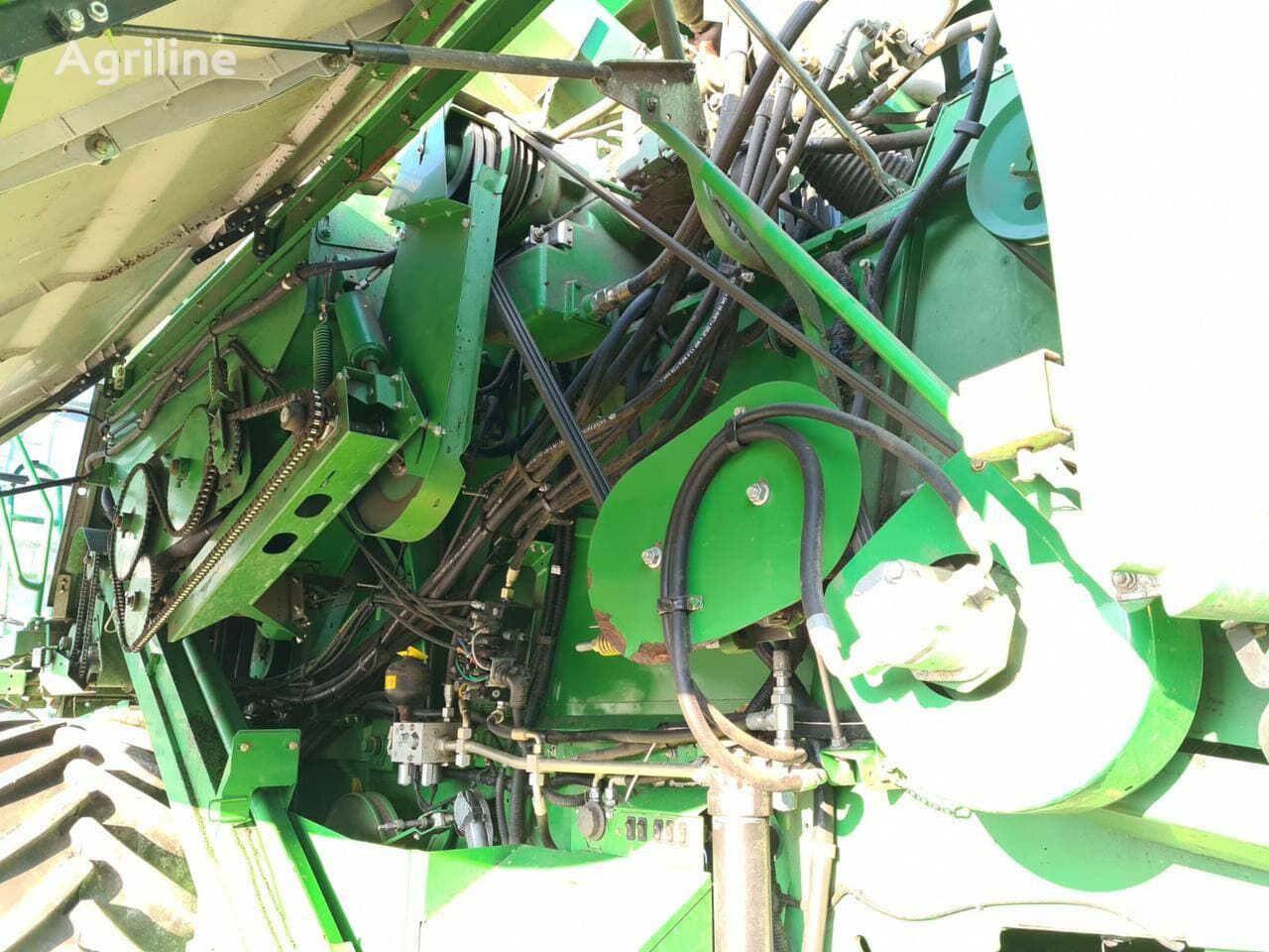 Moissonneuse-batteuse JOHN DEERE W650 - Photo 22