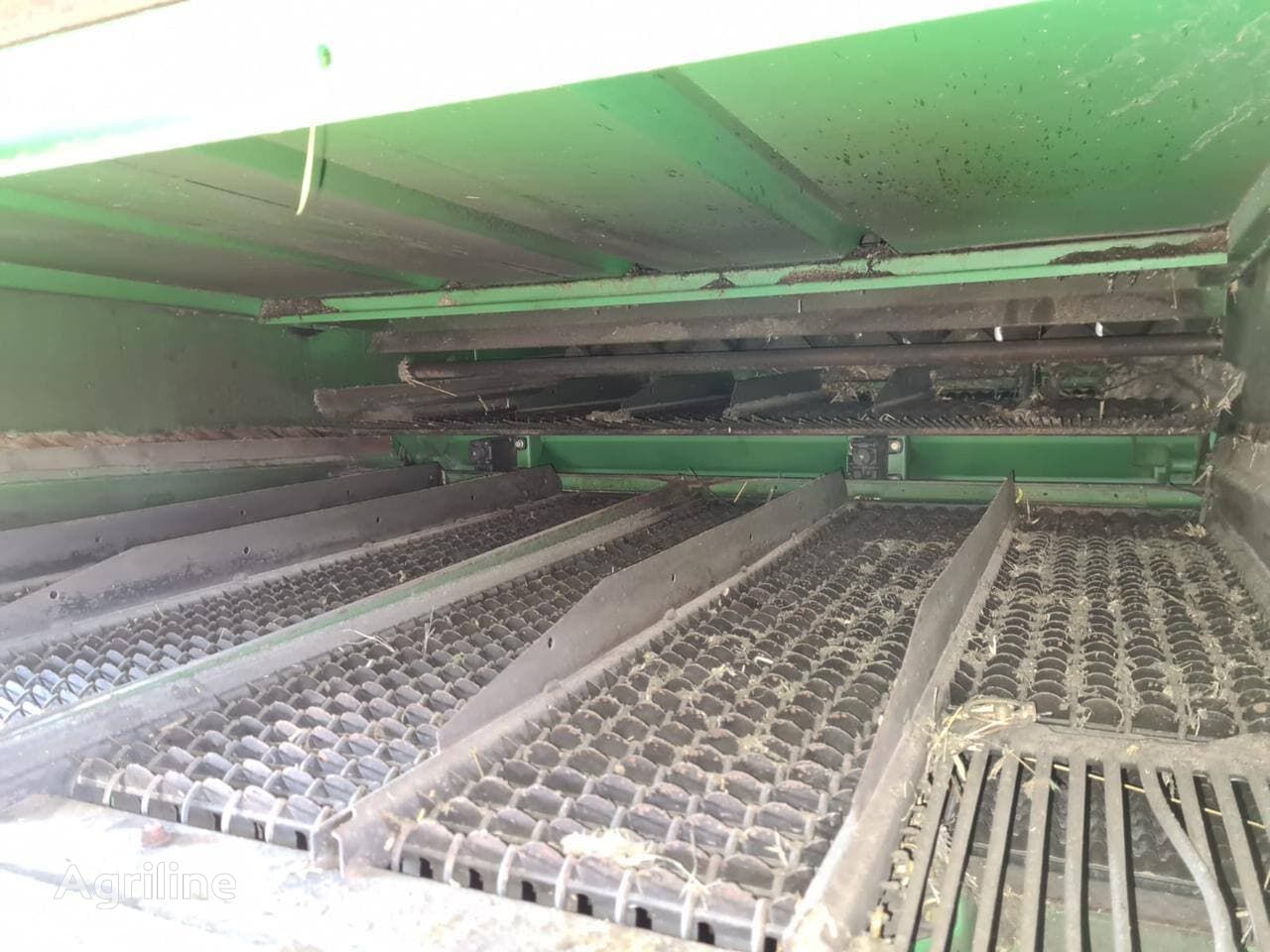 Moissonneuse-batteuse JOHN DEERE W650 - Photo 28