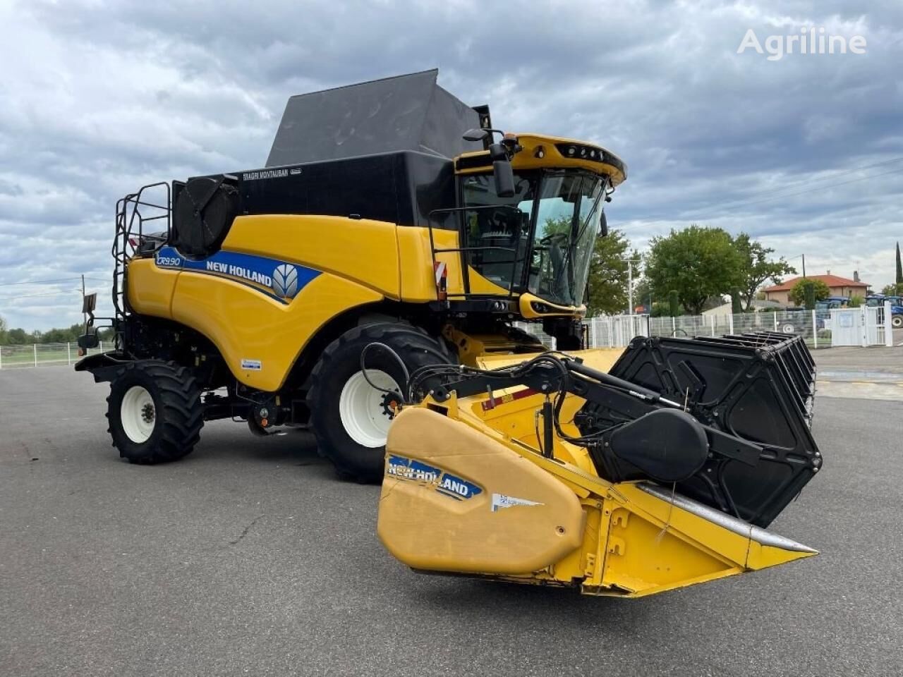 Moissonneuse-batteuse NEW HOLLAND cr 9.90 - Photo 3