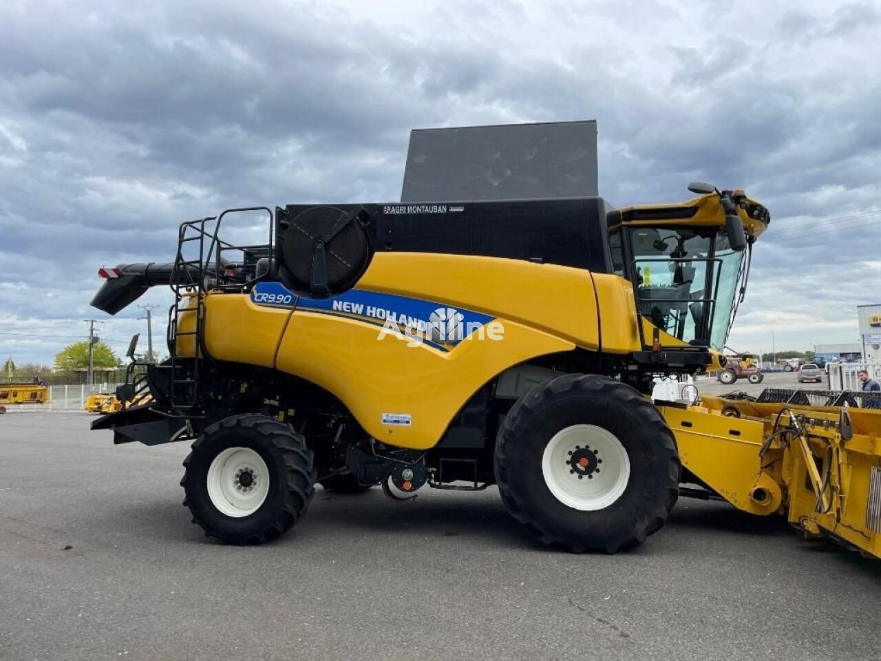 Moissonneuse-batteuse NEW HOLLAND cr 9.90 - Photo 5