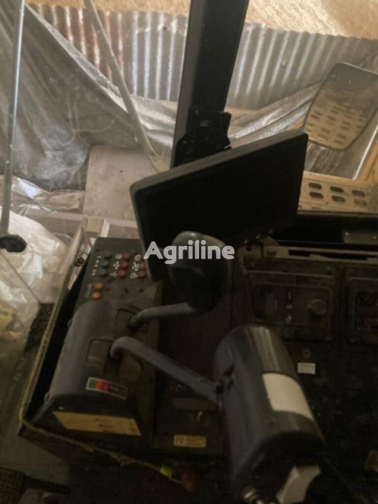 Moissonneuse-batteuse NEW HOLLAND tx36 - Photo 5