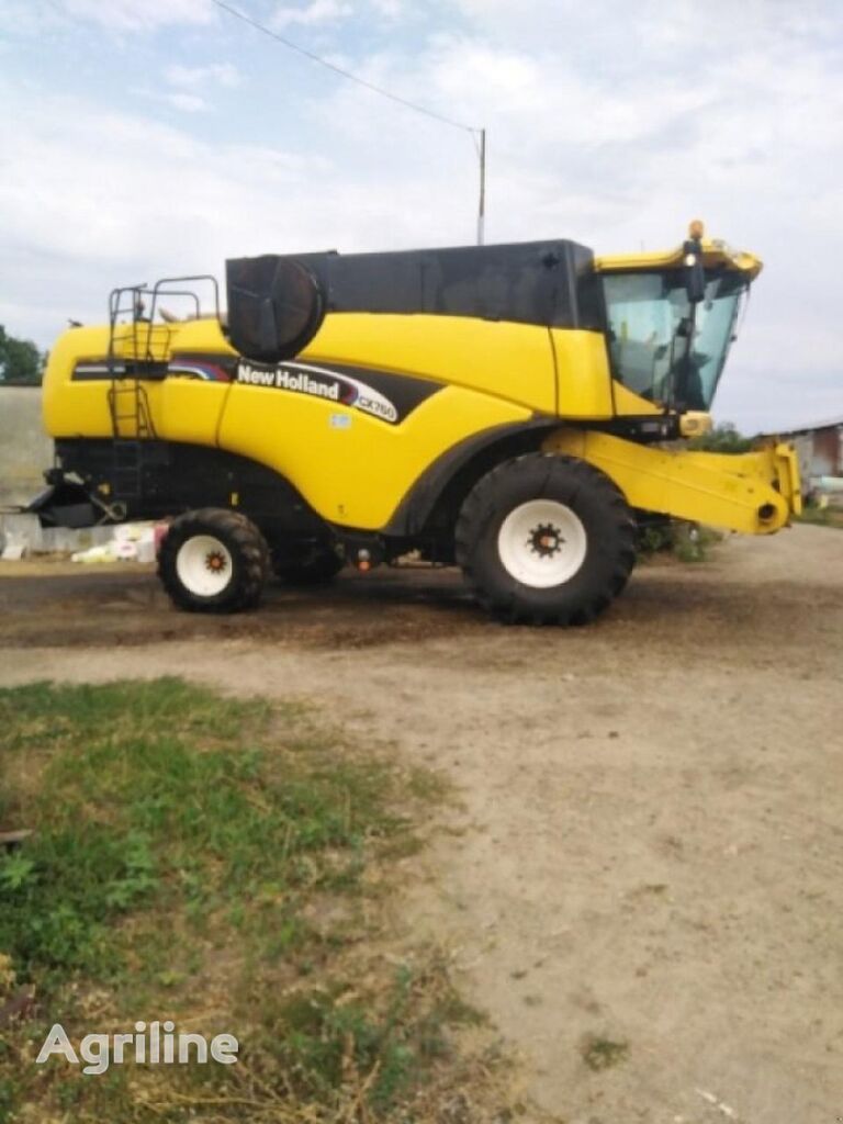 Moissonneuse-batteuse NEW HOLLAND cx 760 heavy duty - Photo 3