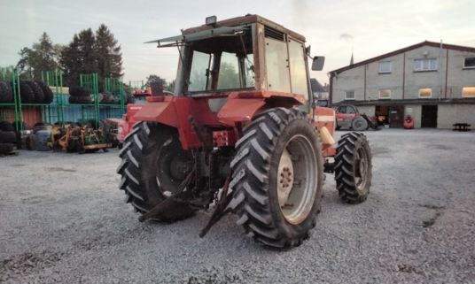 Tracteur a roues MASSEY FERGUSON 698 - Photo 3